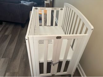 Mini crib