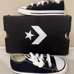 Converse Chuck Taylor All Stars - Black/White-Size 9C -Deadstock