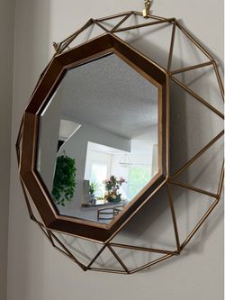Wall mirror