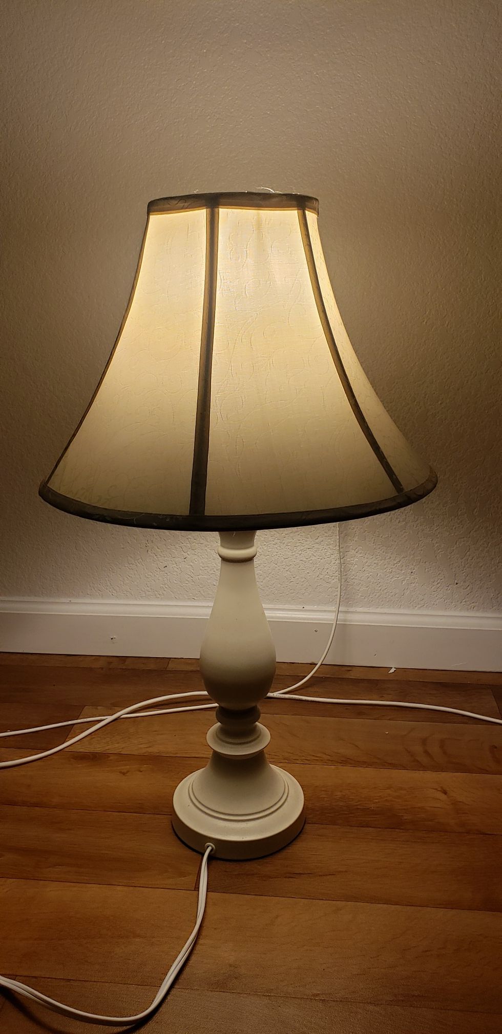 Table lamp