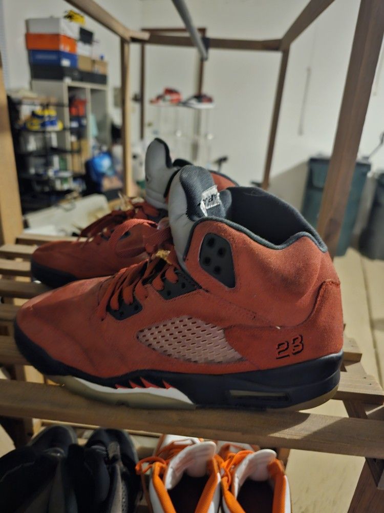 Jordan 5 Raging Bull Size 9.5 Mens