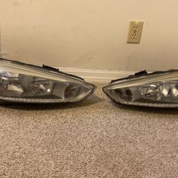 2015-18 Ford Focus Headlight Assemblies