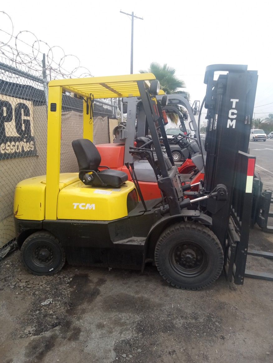 5,000 LBS TCM Forklift