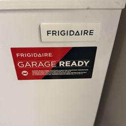 Frigidaire Chest Freezer – Garage Ready – Excellent Condition