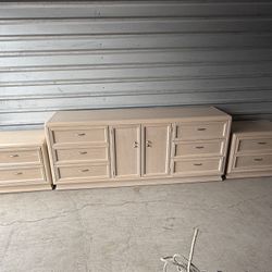 Thomasville Scenario Dresser & Nightstand Bedroom Set