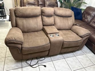 Double Glider Reclining Loveseat w/Console & Cup Holders