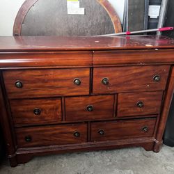 6 Drawer Oak Wood Dresser With Mirror