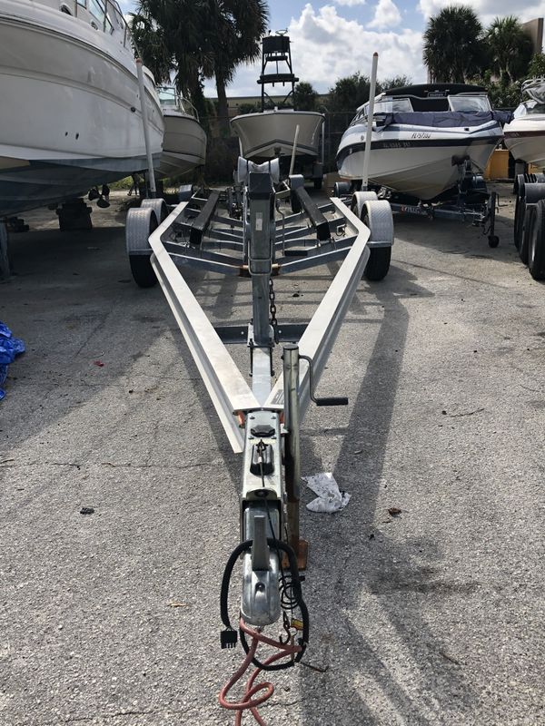 2013 2324 ft boat trailer for Sale in West Palm Beach, FL OfferUp