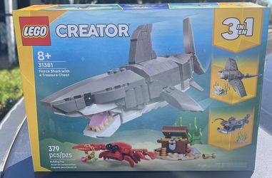 LEGO CREATOR 3 IN 1 Fierce Shark with a Treasure Chest
