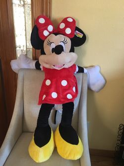 Minnie Mouse 35” tall NEW