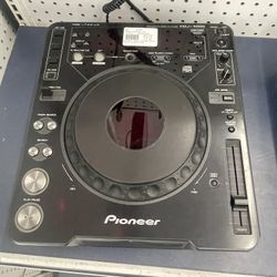 Pioneer CDJ-1000