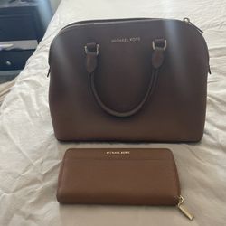 Michael Kors Medium Crossbody 