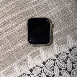 Apple Watch Series 8 (45 MM) 