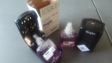 Gojo soap dispenser battery operated brand new