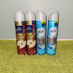 4 Glade 8oz Soft Mist(2 Warm Apple And Spices/2 Aqua Waves)