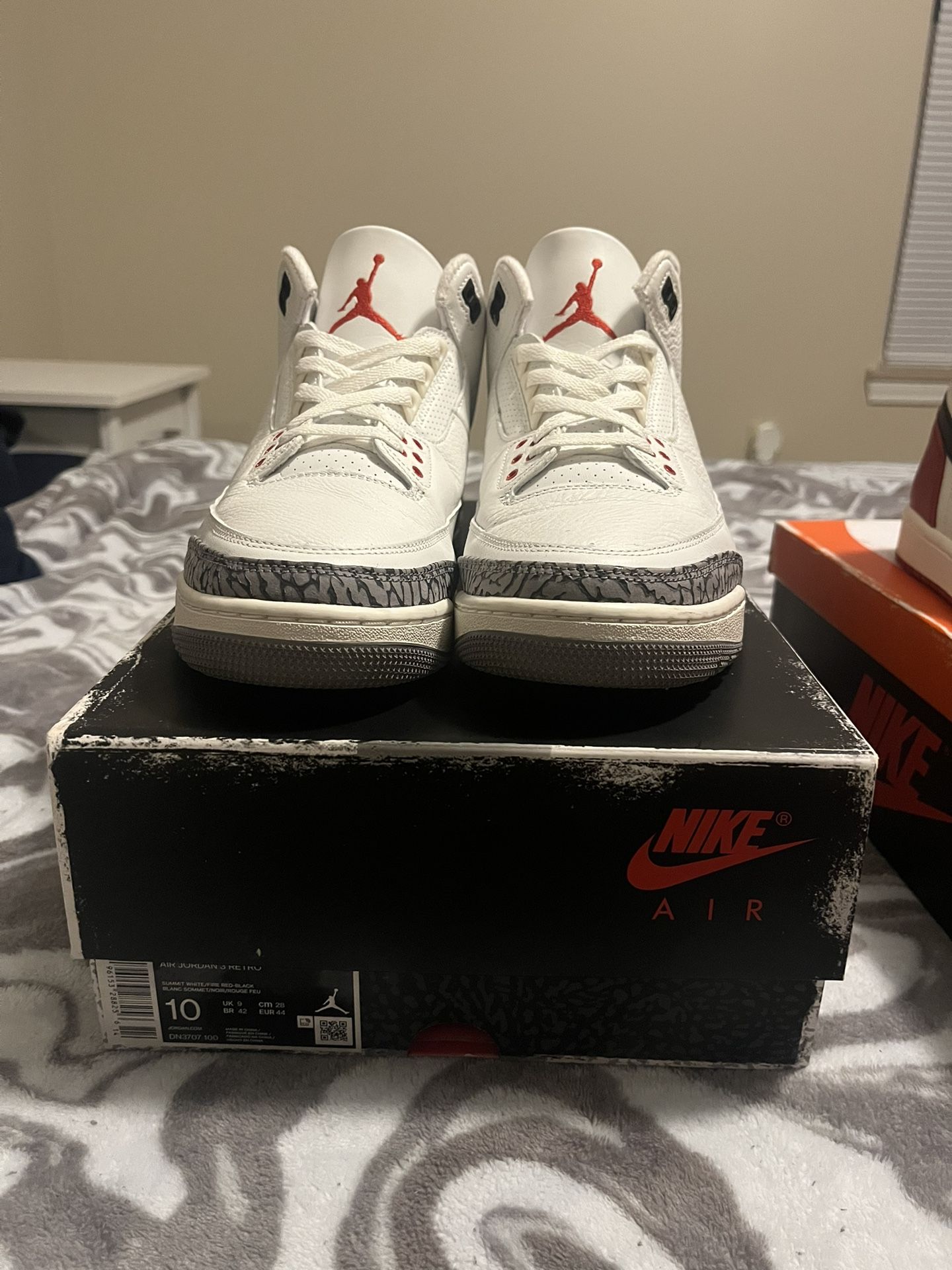 Jordan Retro 3 White Cement