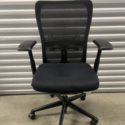 Haworth Zody high mesh back fully loaded office chairs （New Arm Pads)