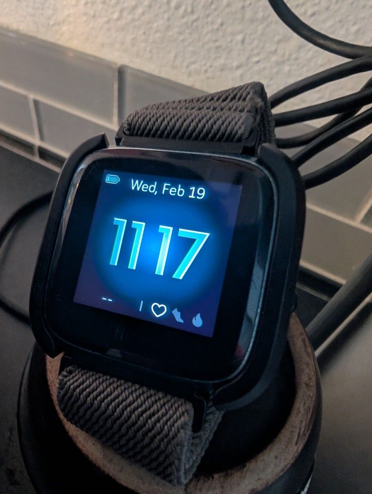 Fitbit Versa 2 & Accessories
