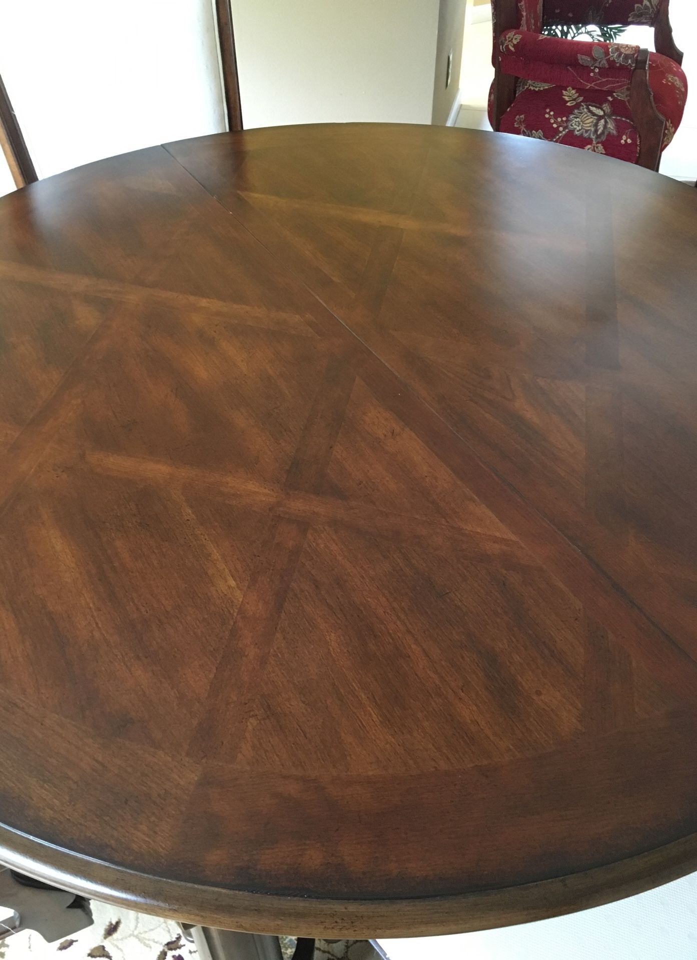 Broyhill walnut table 52 inch round with extension six chairs and table cover