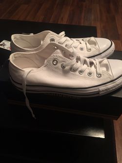 Woman’s converse size 9 shoes