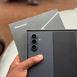 𝚂𝚊𝚖𝚜𝚞𝚗𝚐 𝚐𝚊𝚕𝚊𝚡𝚢 𝚉 𝙵𝚘𝚕𝚍 5 𝚞𝚗𝚕𝚘𝚌𝚔𝚎𝚍 𝚠𝚒𝚝𝚑 𝚠𝚊𝚛𝚛𝚊𝚗𝚝𝚢