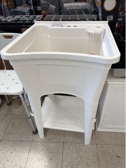 Laundry sink