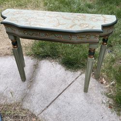 Console/Entry Table 