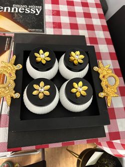 Snacks serving tray