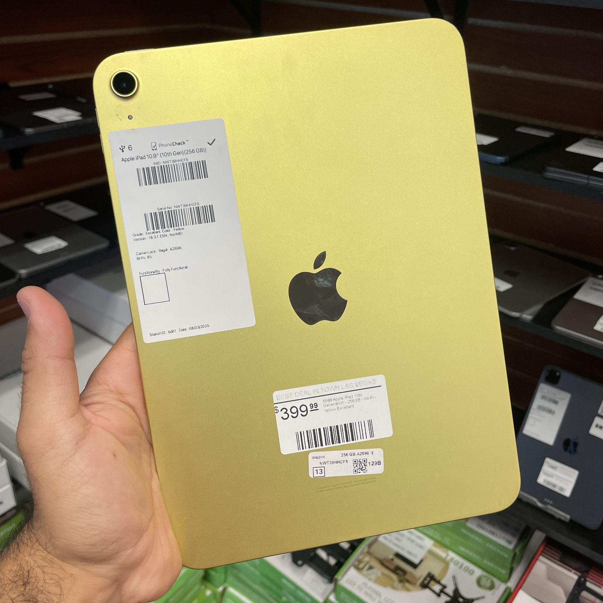 iPad 10th Generation 256GB WiFi Only with Store Warranty and Financing Available!