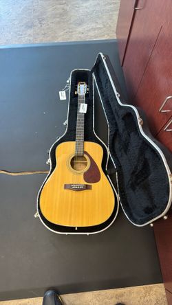 Music gear guitars Yamaha f-335