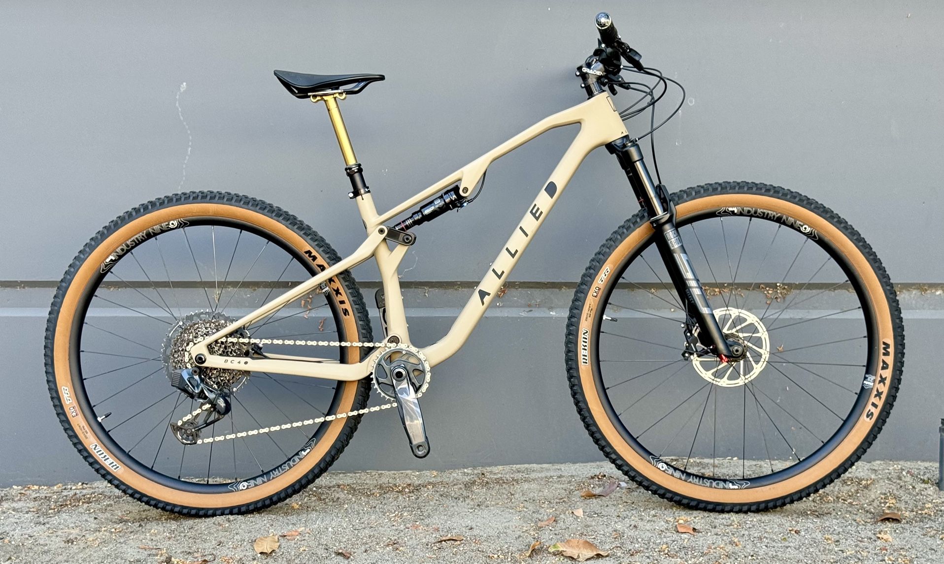 Allied BC40 29 AXS, Size - Medium, Full suspension carbon mountain bike, 12 sp SRAM GX AXS