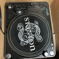 Stanton T62 Turntable 