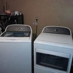 Whirlpool Cabrio Washer And Dryer Set 
