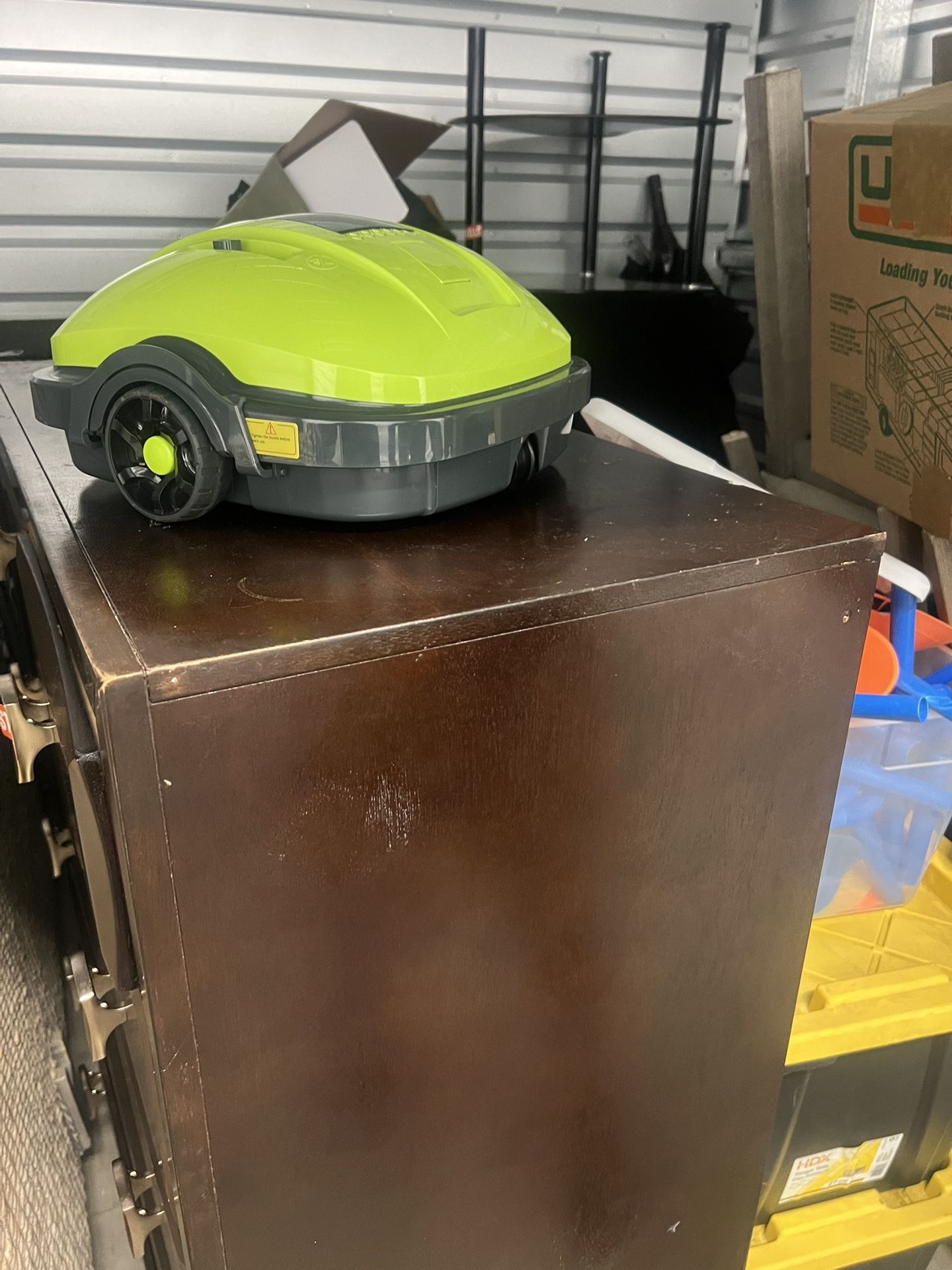 California king Bed Frame, Pool Cleaner