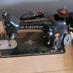 1953 vintage Singer sewing machine built into table