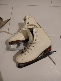 Girls ice skating size  13