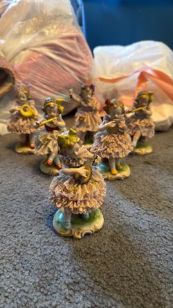 Vintage Dresden Irish porcelain dolls