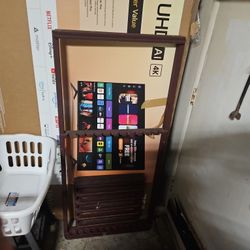 Pool Cues And Pool Balls Holders