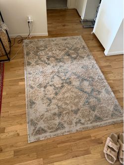 Area rug
