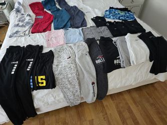 Lot Of Boy's Clothes - Size Small