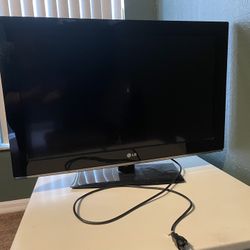 24” Not Smart TV