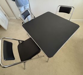 Card table w/ 3 chairs