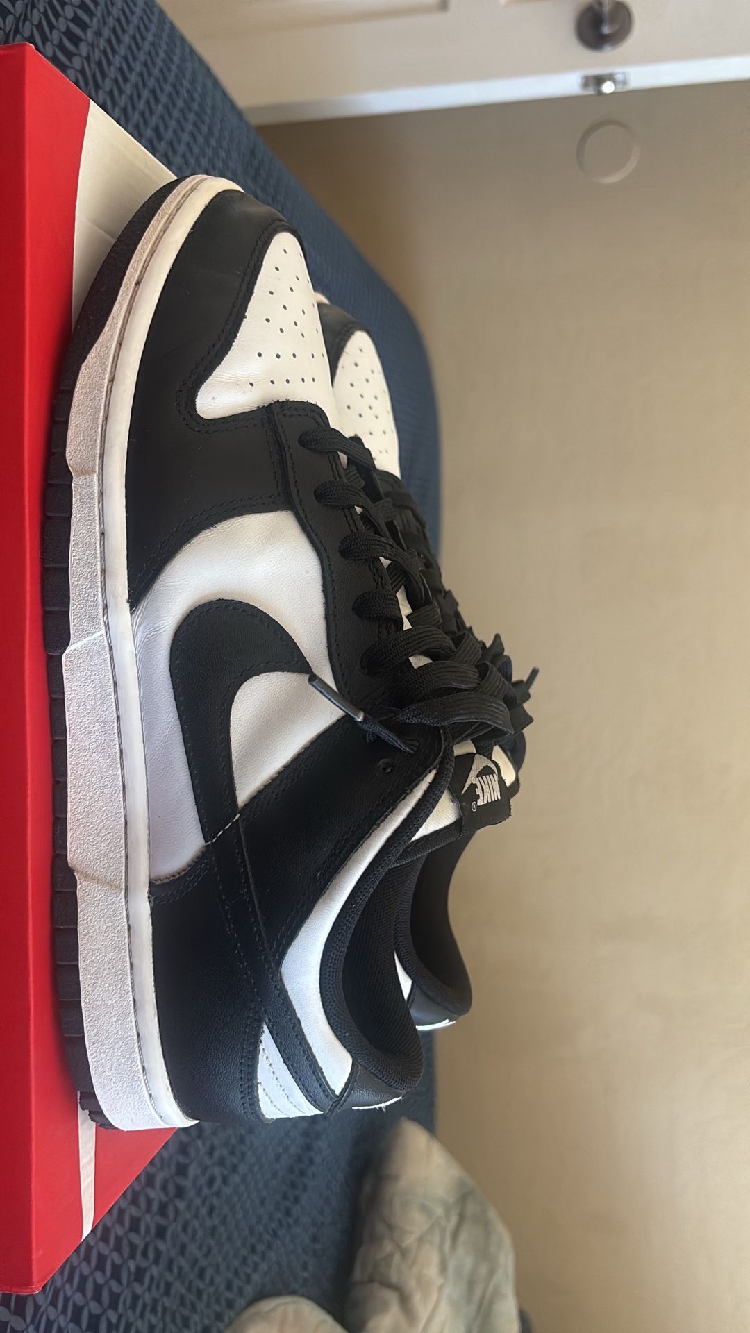 Nike Panda Dunks