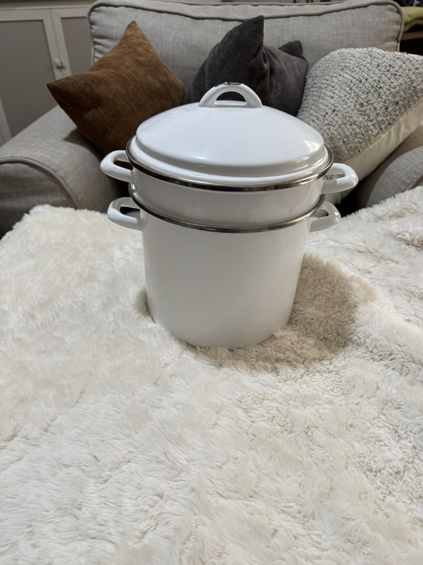 Large Ceramic Coated Spaghetti Pot