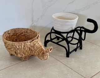 2Pc Bamboo & Water Hyacinth Elephant Planter Stands