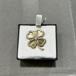 14k Diamond Clover Pin 