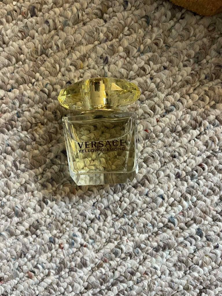 Versace Yellow Diamond Perfume