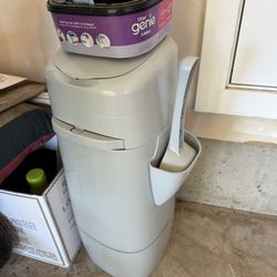 Free Litter Genie XL And Extra Bags