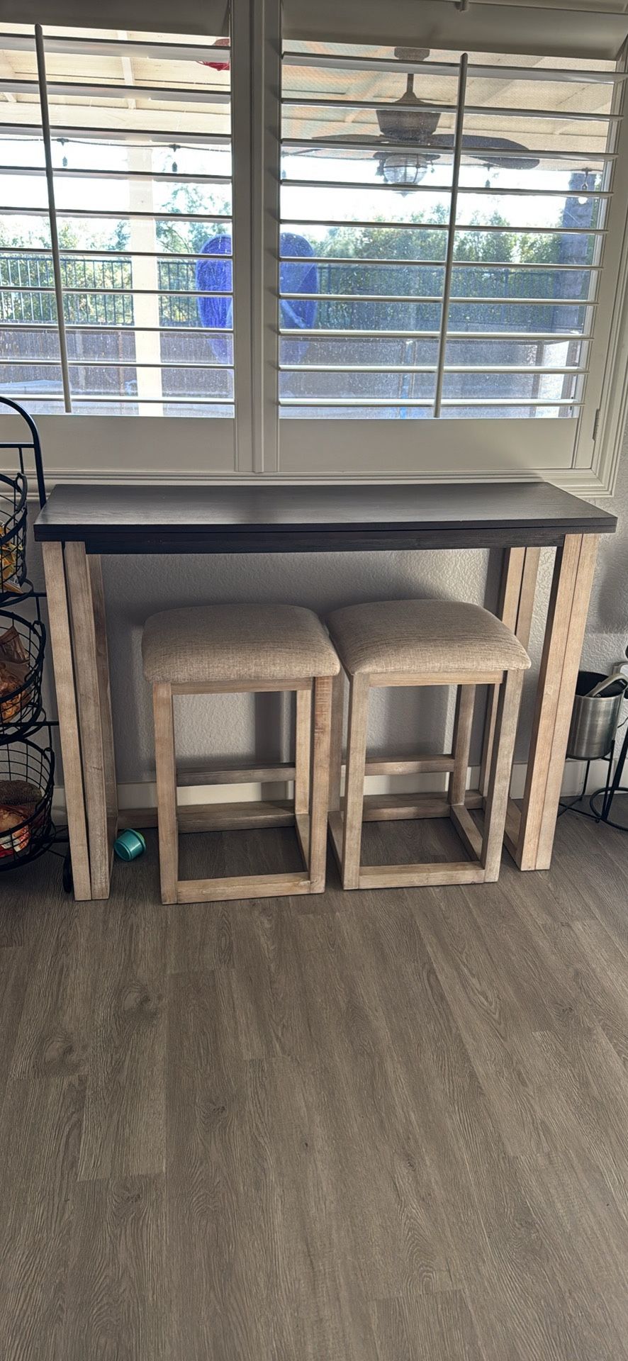 Dinette set with Extendable Table Top