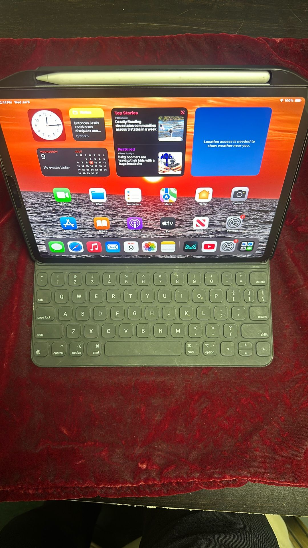 IPAD PRO 128GB 11in 4th Generation Unlocked For Sale $600 With Apple Pencil And Apple Keyboard Included